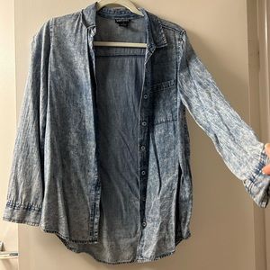 *FINAL OFFER** Acid Wash-Style Lightweight Blue Jean Shirt